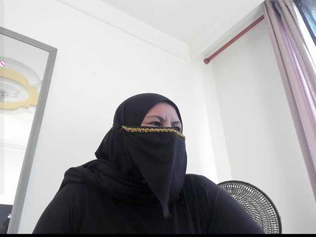 amina-hafssa's BongaCams show and profile