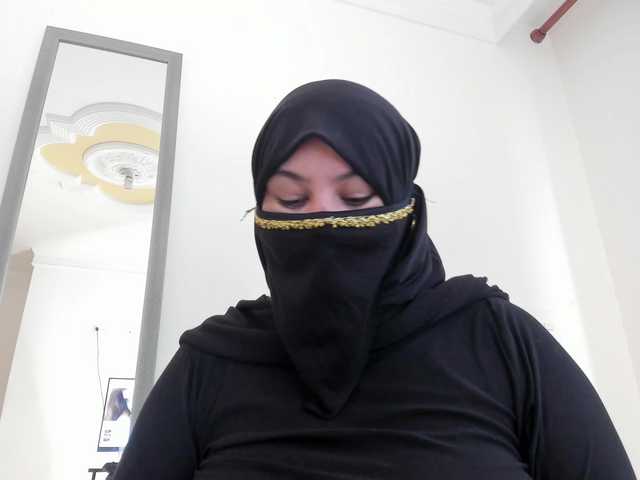 amina-hafssa's BongaCams show and profile