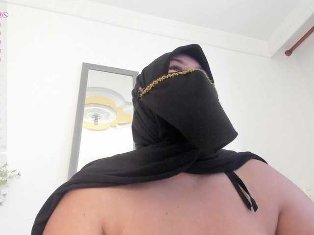 amina-hafssa's BongaCams show and profile