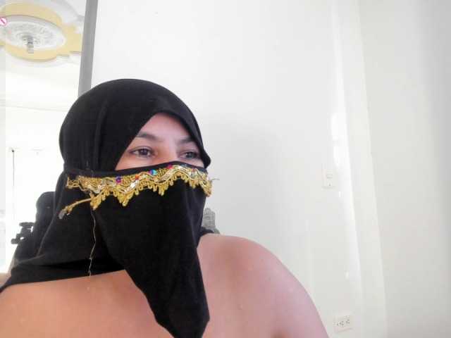 amina-hafssa's BongaCams show and profile