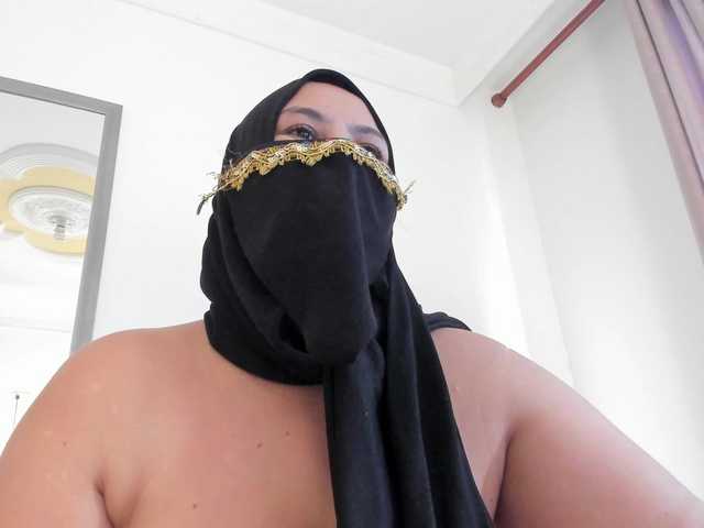 amina-hafssa's BongaCams show and profile