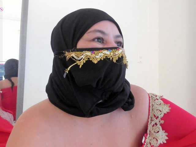 amina-hafssa's BongaCams show and profile