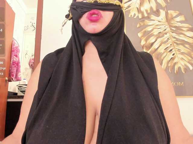 amina-hafssa's BongaCams show and profile