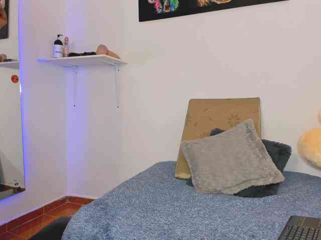 thin-princess webcam