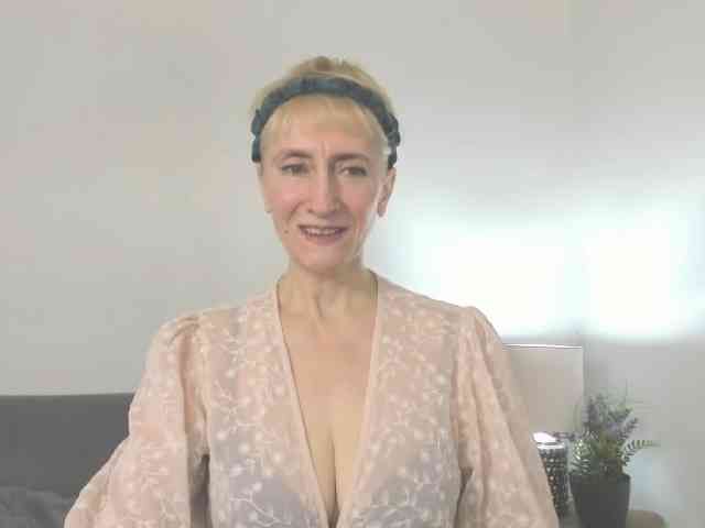 MargaretCherry webcam