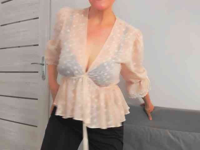 MargaretCherry webcam
