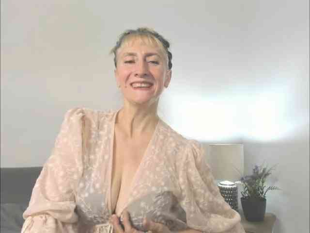 MargaretCherry webcam