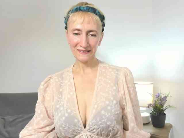 MargaretCherry webcam