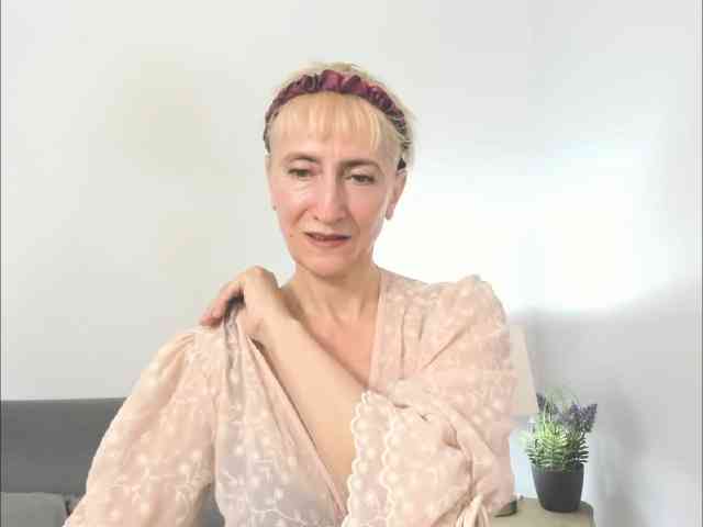 MargaretCherry webcam