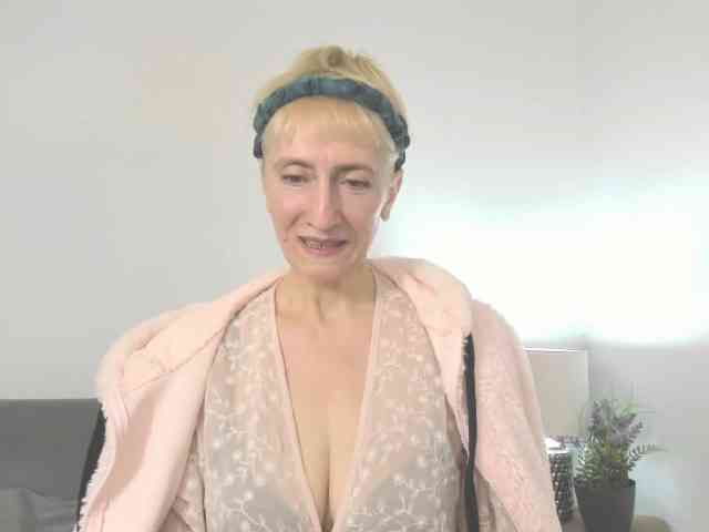 MargaretCherry webcam