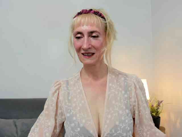 MargaretCherry webcam