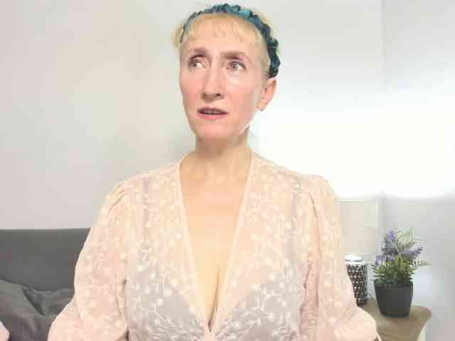 MargaretCherry webcam
