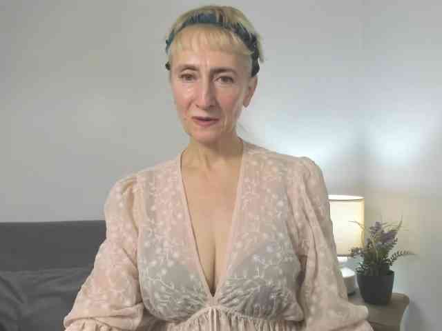 MargaretCherry webcam