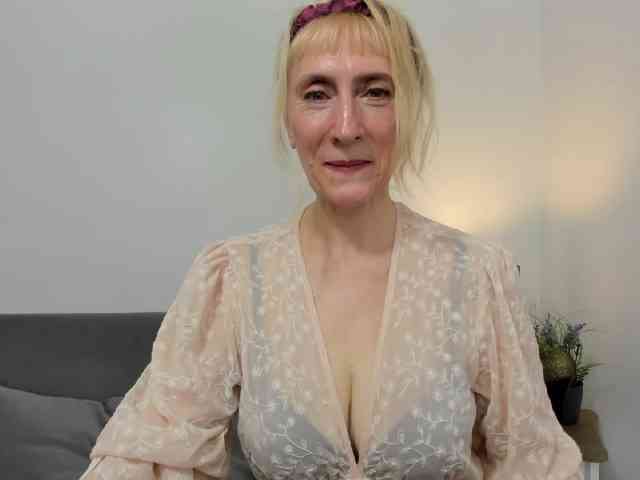 MargaretCherry webcam