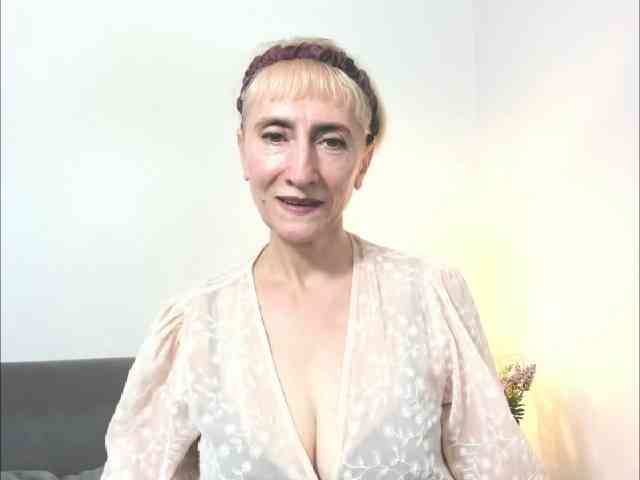 MargaretCherry webcam