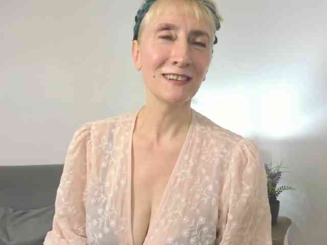 MargaretCherry webcam