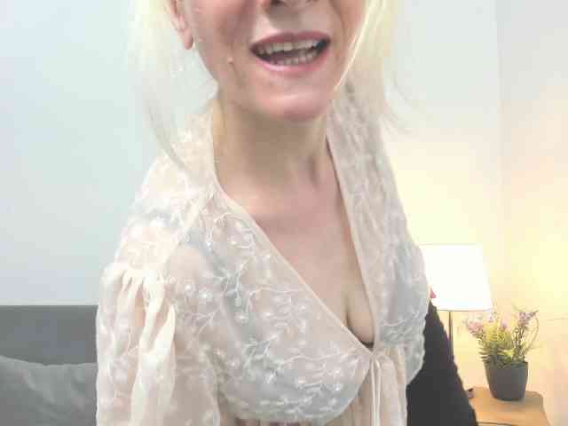 MargaretCherry webcam
