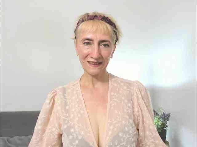 MargaretCherry webcam