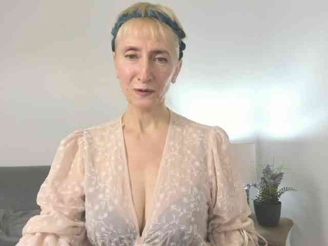 MargaretCherry webcam