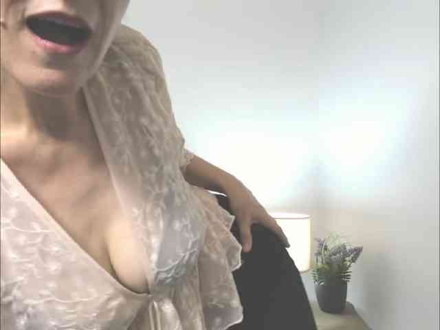 MargaretCherry webcam