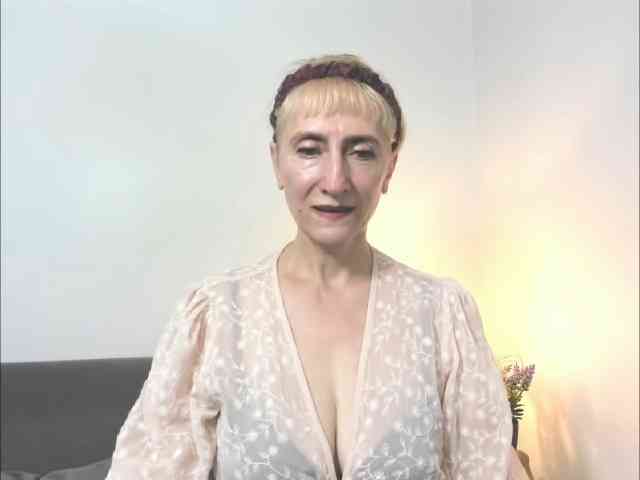 MargaretCherry webcam