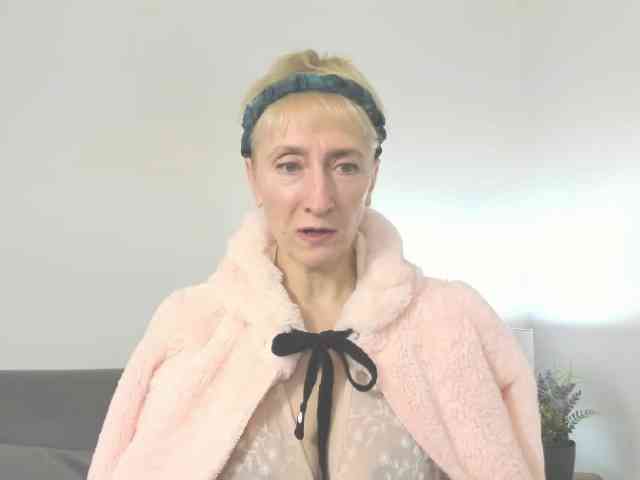 MargaretCherry webcam