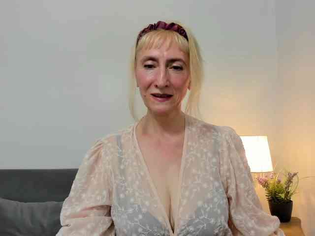 MargaretCherry webcam