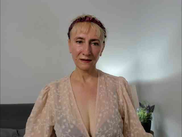 MargaretCherry webcam