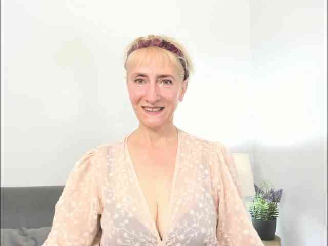 MargaretCherry's webcam live show