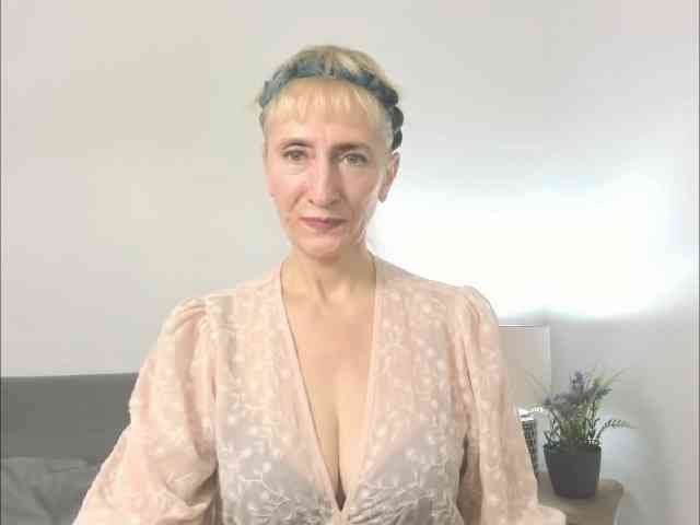 MargaretCherry webcam