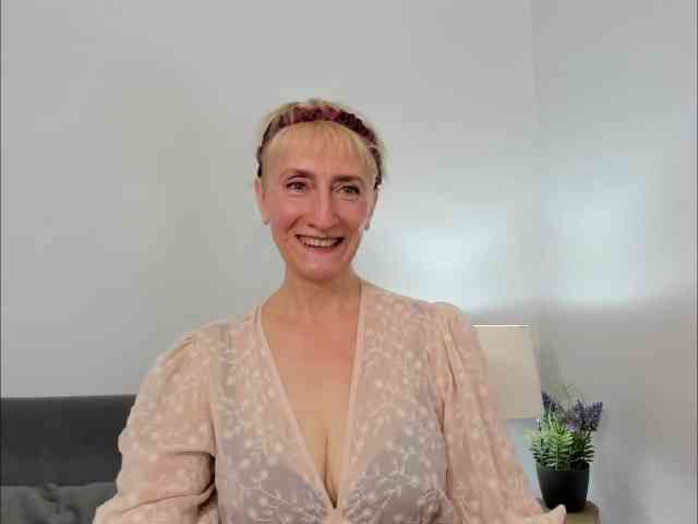 MargaretCherry webcam