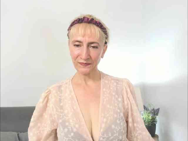 MargaretCherry webcam