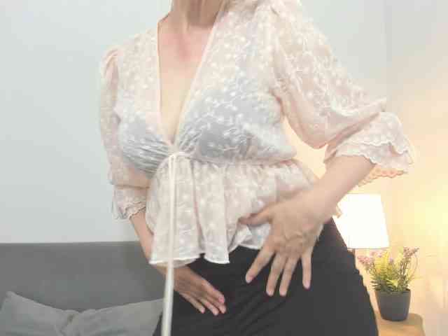 free nude cam MargaretCherry
