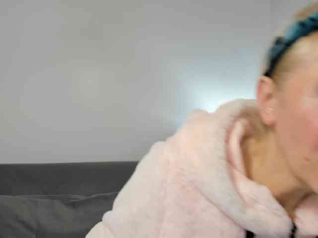 MargaretCherry webcam