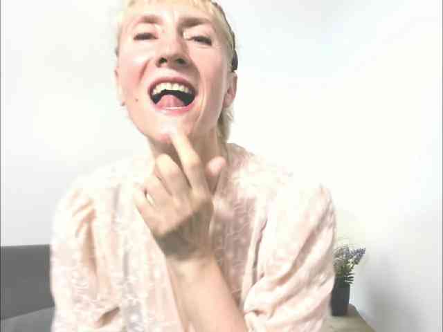 MargaretCherry webcam