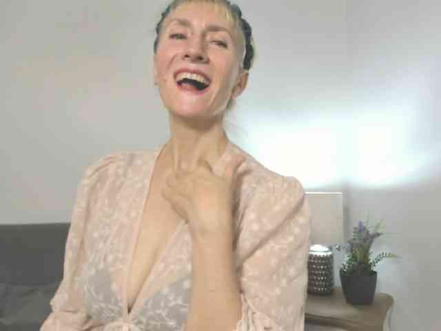 MargaretCherry webcam