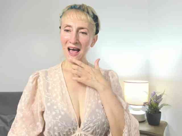 MargaretCherry webcam