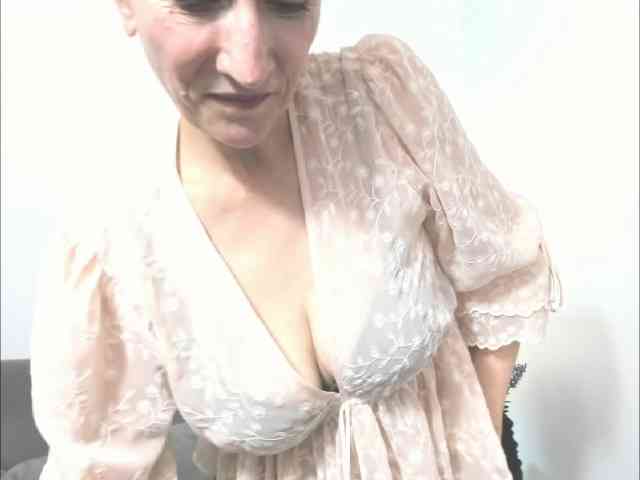 MargaretCherry webcam