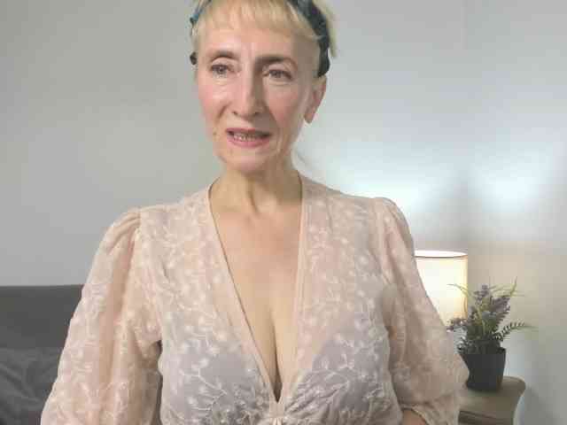 MargaretCherry webcam