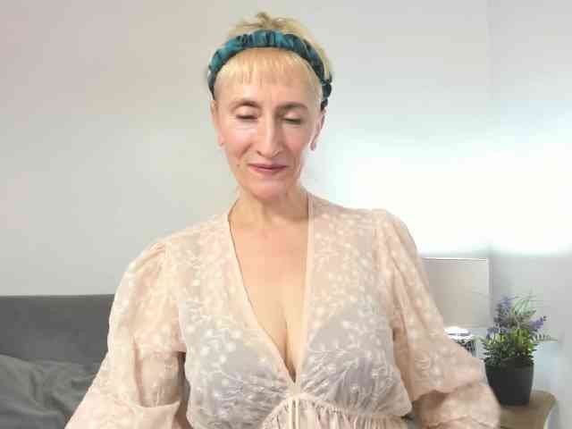 MargaretCherry webcam
