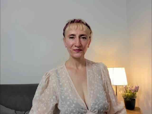 hot striptease MargaretCherry