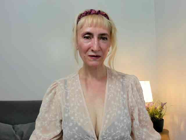 MargaretCherry webcam