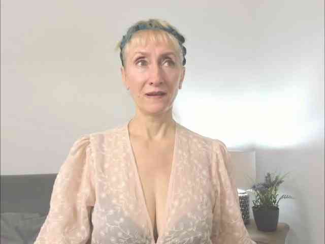 MargaretCherry webcam