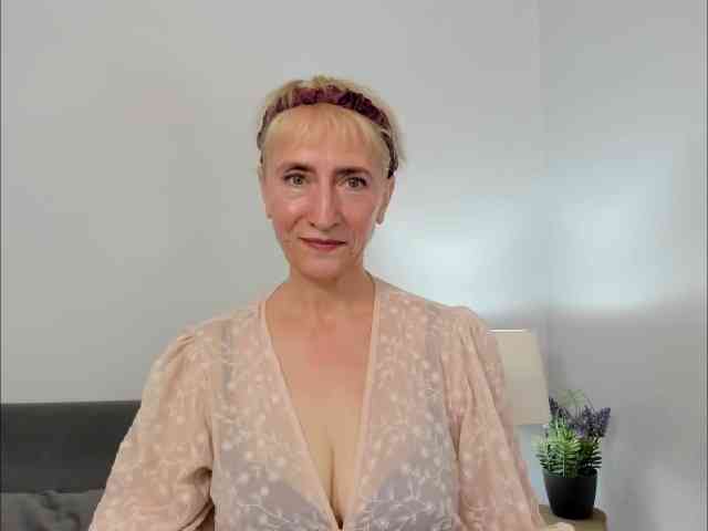 MargaretCherry webcam