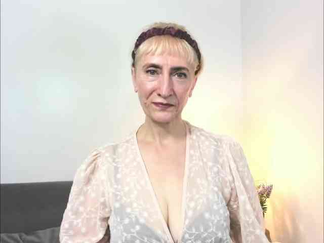 MargaretCherry webcam