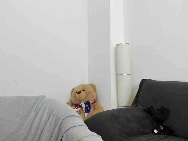 DaisyAbby webcam