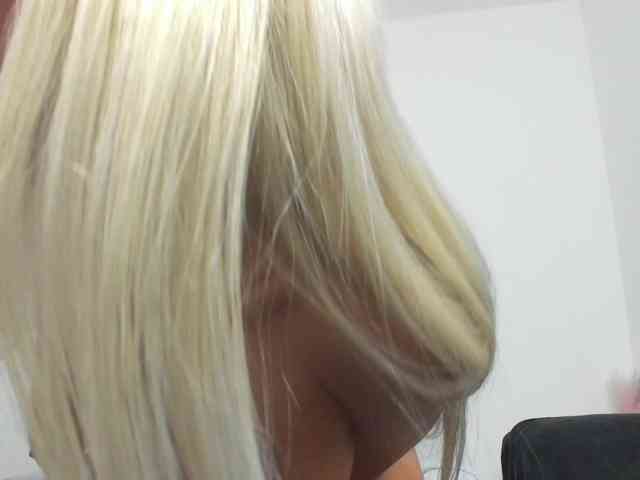DaisyAbby webcam
