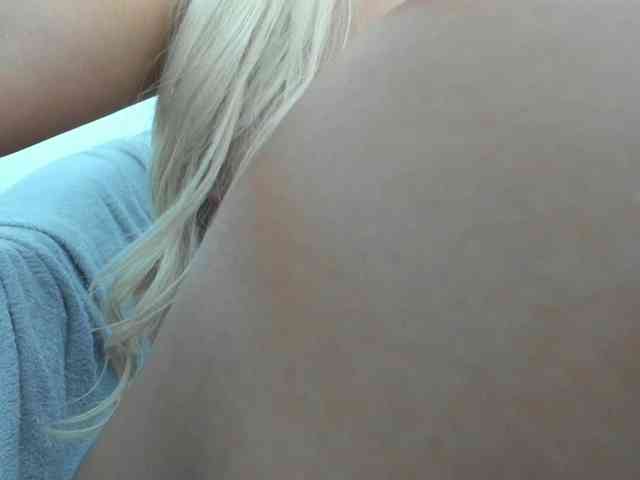 DaisyAbby webcam