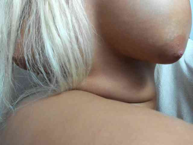 DaisyAbby webcam