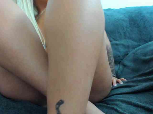 DaisyAbby webcam